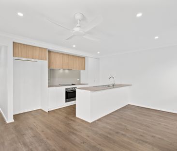27 Leona Drive, Wyndham Vale VIC 3024 - House For Rent | Domain - Photo 6