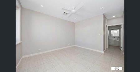 Spacious 4 Bedroom Beach side retreat - Photo 3