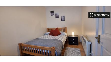 1-bedroom apartment for rent in Cabra-Drumcondra, Dublin - Photo 3