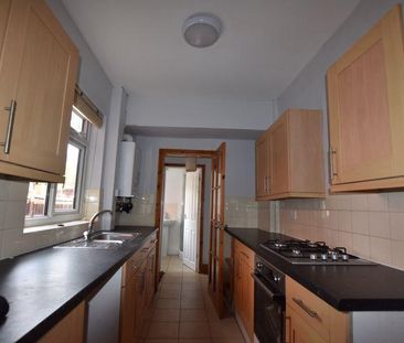 3 bedroom terraced house to rent - Photo 4