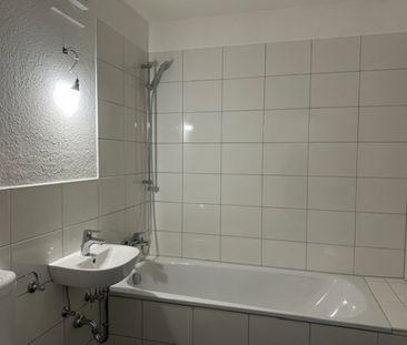 Frisch sanierte 2-ZW in der Helsinkistr. 84 in Kiel zu vermieten! O... - Photo 4