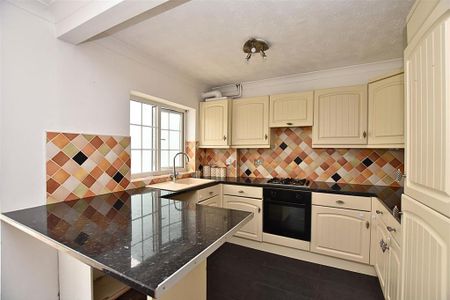 3 bedroom terraced house to rent - Photo 4