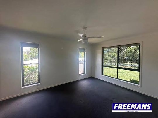 Quality 4 Bedroom Home - Photo 1