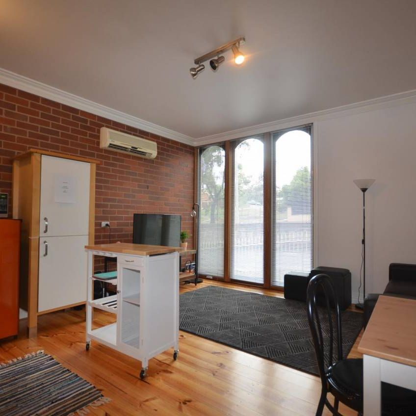 FULLY FURNISHED - UNAVAILABLE UNTIL FEBRUARY 2019 - Photo 1