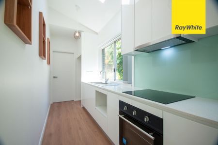 NEAR NEW STYLISH THREE BEDROOM GRANNY FLAT - Photo 4