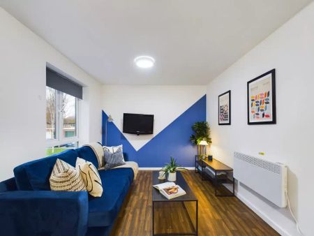 4 Bedroom House - Photo 4