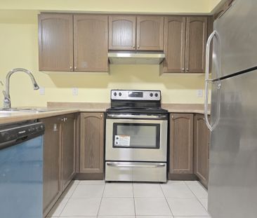 For Lease - 5289 Major Mackenzie Drive, Markham, Ontario - Photo 1