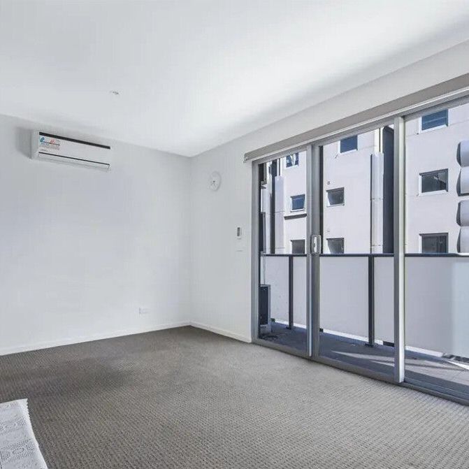 Caulfield East - Photo 1