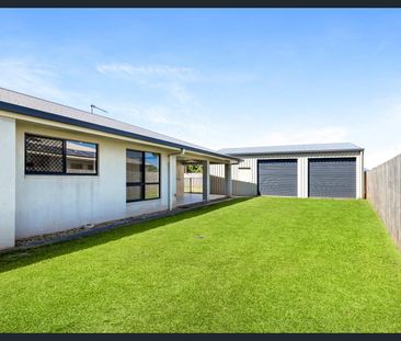 Modern Family Living with 2 Bay Garage - Photo 5