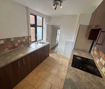 108 Paget Street - Off Street Parking & 4 Huge Doubles Loughborough - Photo 4