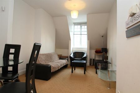 1 bedroom apartment to rent - Photo 2