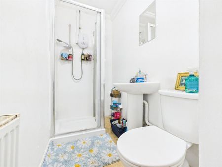 6 bedroom terraced house to rent - Photo 4