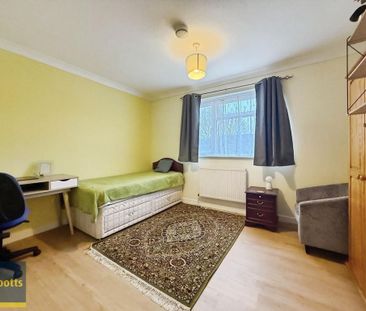 1 bedroom in a house share to rent - Photo 2