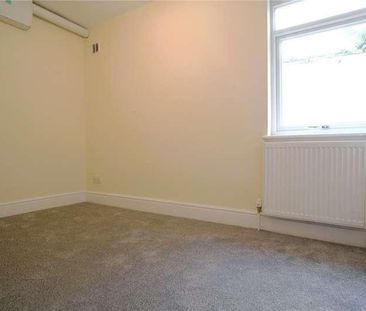Ashford Road, Swindon, Wiltshire, SN1 - Photo 5