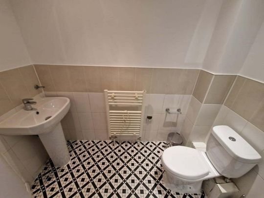 4 bedroom flat share to rent - Photo 1