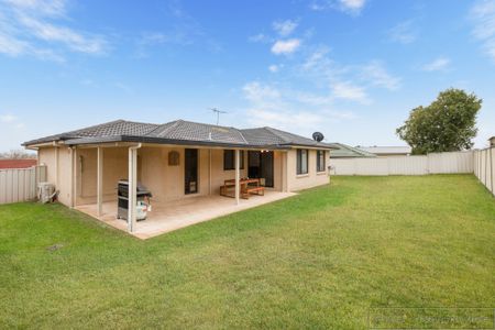 24 Richard Road, Rutherford NSW 2320 - House For Rent | Domain - Photo 2