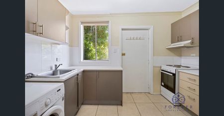 Modern Comfort Meets Convenient Living in the Heart of Daisy Hill! - Photo 3