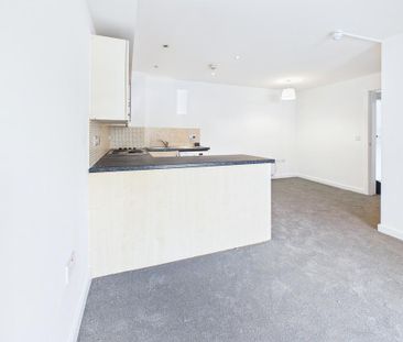 2 bedroom flat to rent - Photo 4