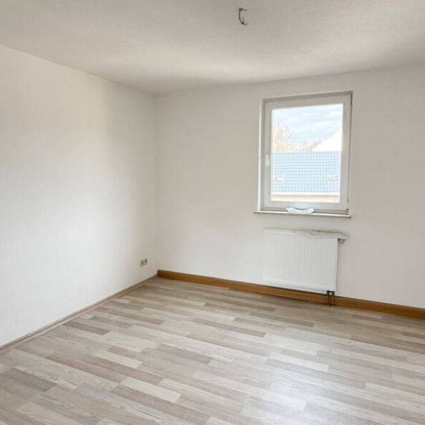 2-Raum-Balkonwohnung mit separatem Eingang in Annaberg-Buchholz! - Photo 1