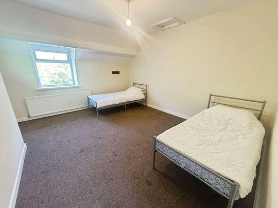 Mill Terrace, Glynneath, Neath, SA11 - Photo 1