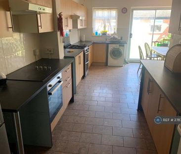 1 bedroom in a house share to rent - Photo 5