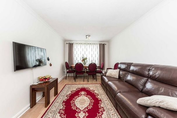 2 bedroom flat to rent - Photo 1