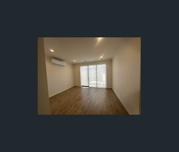 Contemporary 2-Bed Townhouse in Wollert - Photo 1