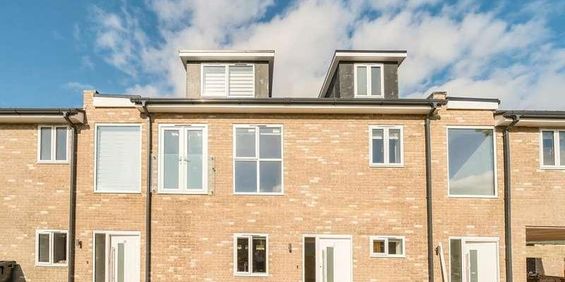 Carterton, Oxfordshire, OX18 - Photo 3