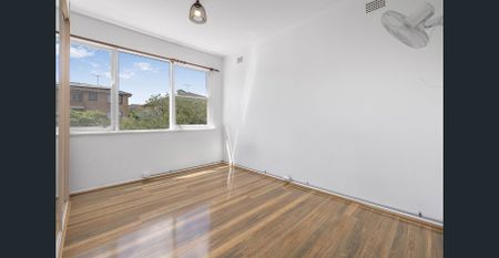 Spacious One Bedroom At Brighton Le Sands - Photo 3