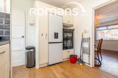 3 bedroom detached house to rent - Photo 4