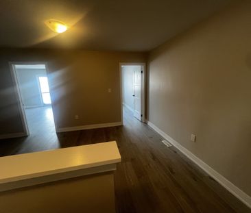 For Lease - 230 Prince William Way, Barrie, Ontario - Photo 5