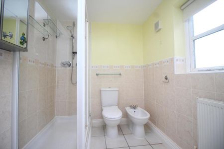 3 bedroom apartment to rent - Photo 5