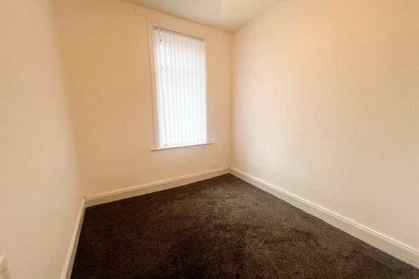 2 bed flat to rent in Talbot Road, South Shields, NE34 - Photo 1