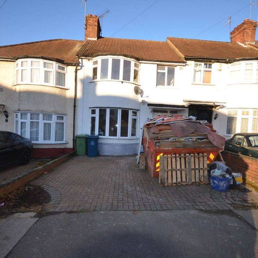 Abercorn Crescent, Harrow - Photo 2