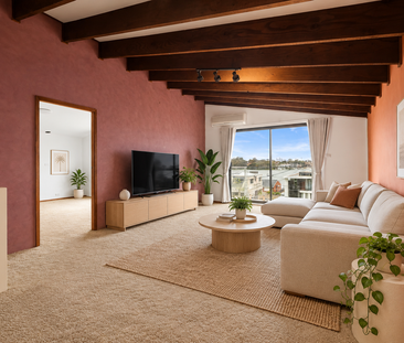 SPACIOUS FOUR-BEDROOM HOME WITH WATER VIEWS, MULTIPLE LIVING AREAS ... - Photo 5