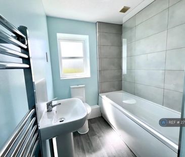 2 bedroom terraced house to rent - Photo 6