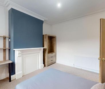 6 bedroom house to rent - Photo 2