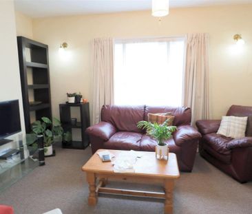 3 bedroom apartment to rent - Photo 1