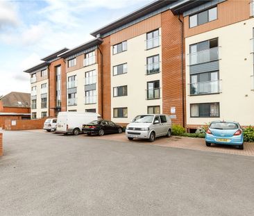 Part furnished apartment in the heart of the town centre just off t... - Photo 2