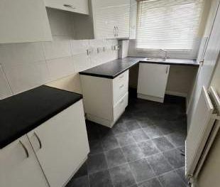 2 bedroom property to rent in Southend On Sea - Photo 1