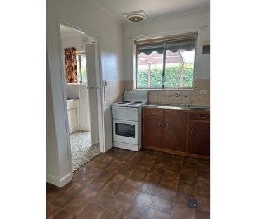 Comfort and Convenience is Walkerville - Photo 4