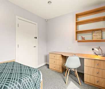 Stanmore Crescent, Headingley, LS4 2RY - Photo 2