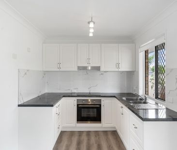 22 Bottlebrush Crescent, Redbank Plains QLD 4301 - House For Rent |... - Photo 4