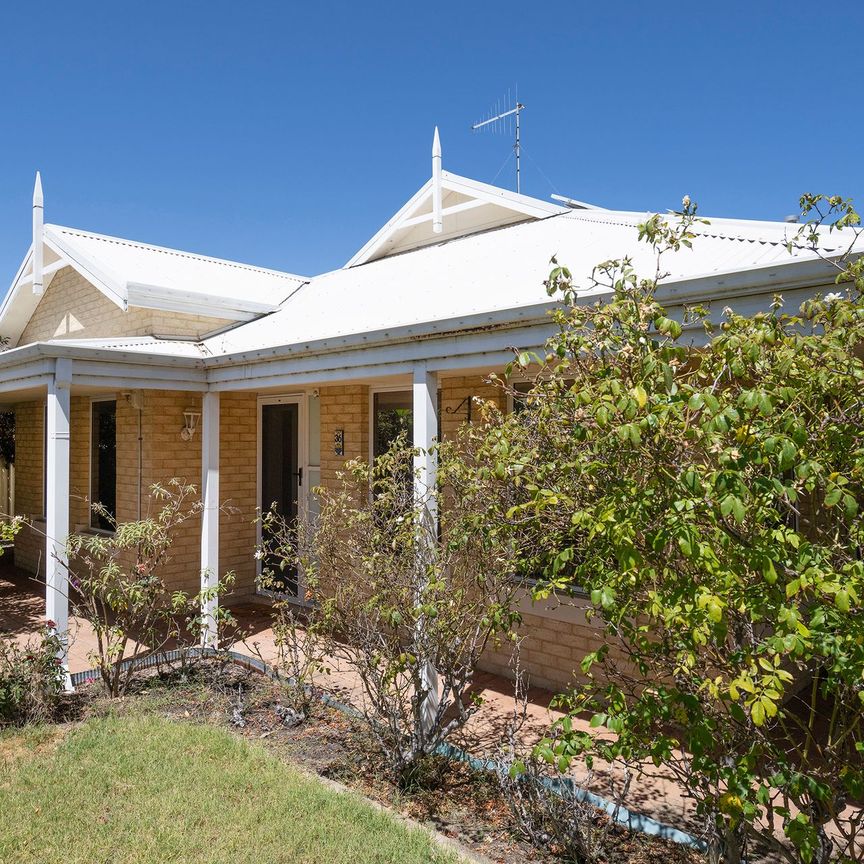 Immaculate Family Living in Prime Dudley Park Location - Photo 2