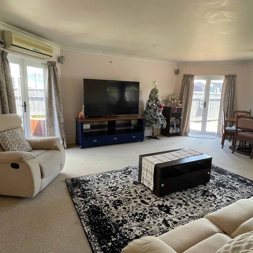 Charming 3-Bedroom Home in Onekawa - Photo 1