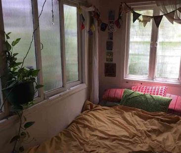 Highgate Hill - Photo 4