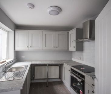 STUDENT ROOMS TO RENT, 17 Harvey Street, Cityside, Derry/Londonderr... - Photo 4
