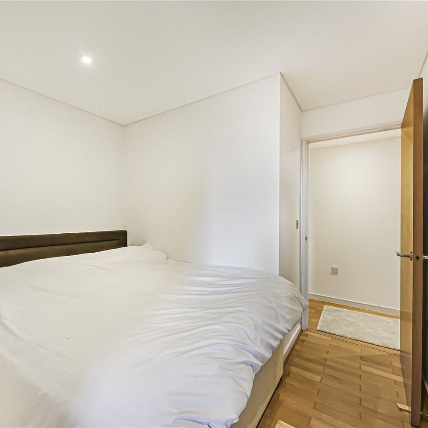 5 Hermitage Street, London, W2 - Photo 1