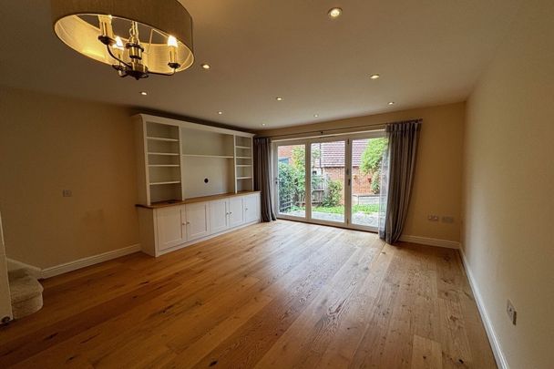 Scarlett Avenue - Photo 1