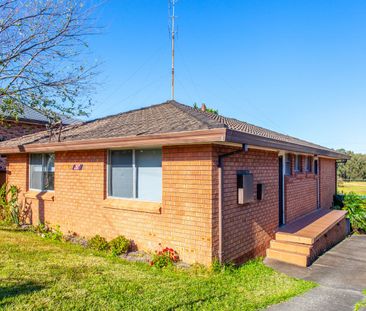 Duplex with Spacious Yard - Photo 4